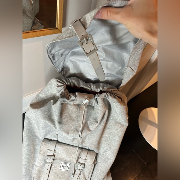 Herschel Supply Co 25L crosshatch backpack light grey with laptop sleeve - Picture 7 of 12